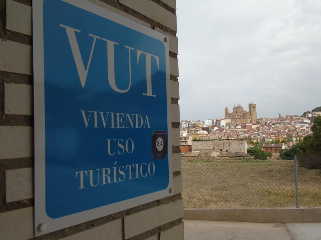 Apartamentos Mequedo Alcañiz Esterno foto